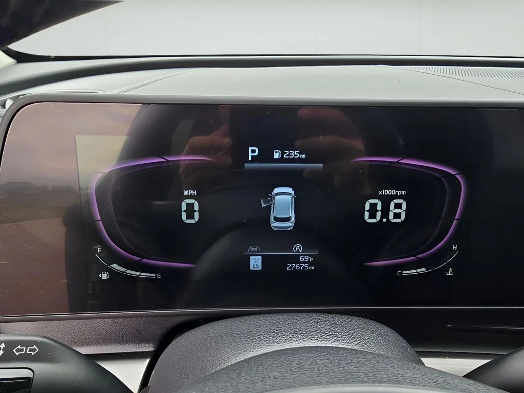 Used 2024 Gravity Gray Kia EX image 17