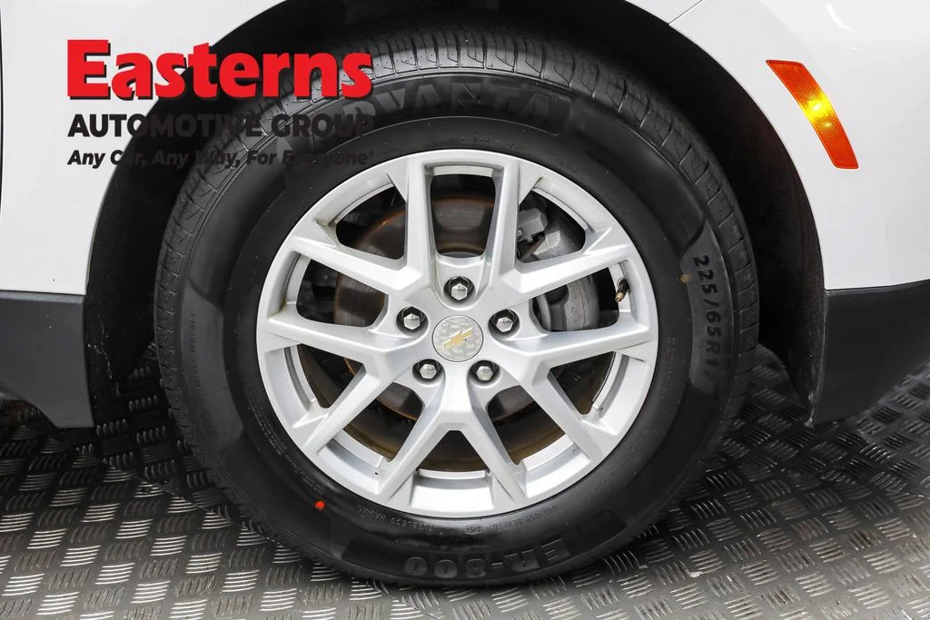 Used 2023 White Chevrolet LT image 30