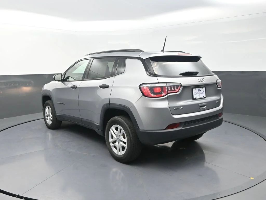 Used 2018 Silver Jeep Sport image 8