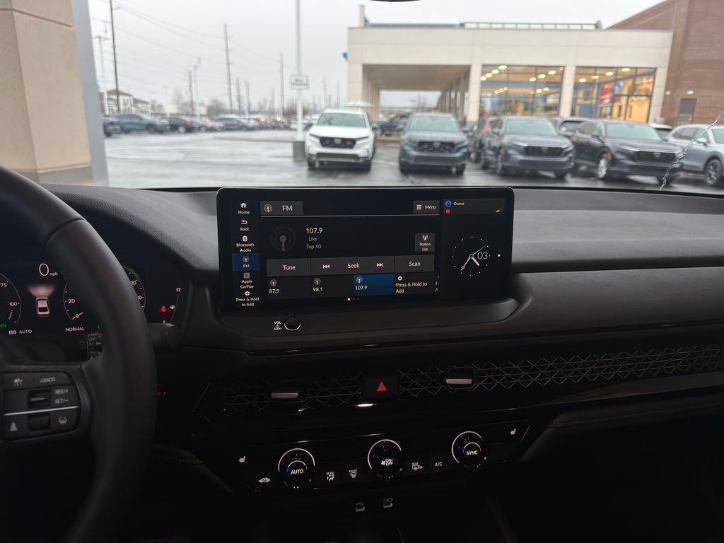 Used 2026 White Honda EX-L image 15
