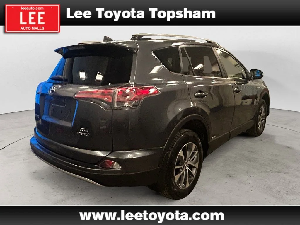 Used 2018 Magnetic Gray Metallic Toyota Hybrid XLE image 5