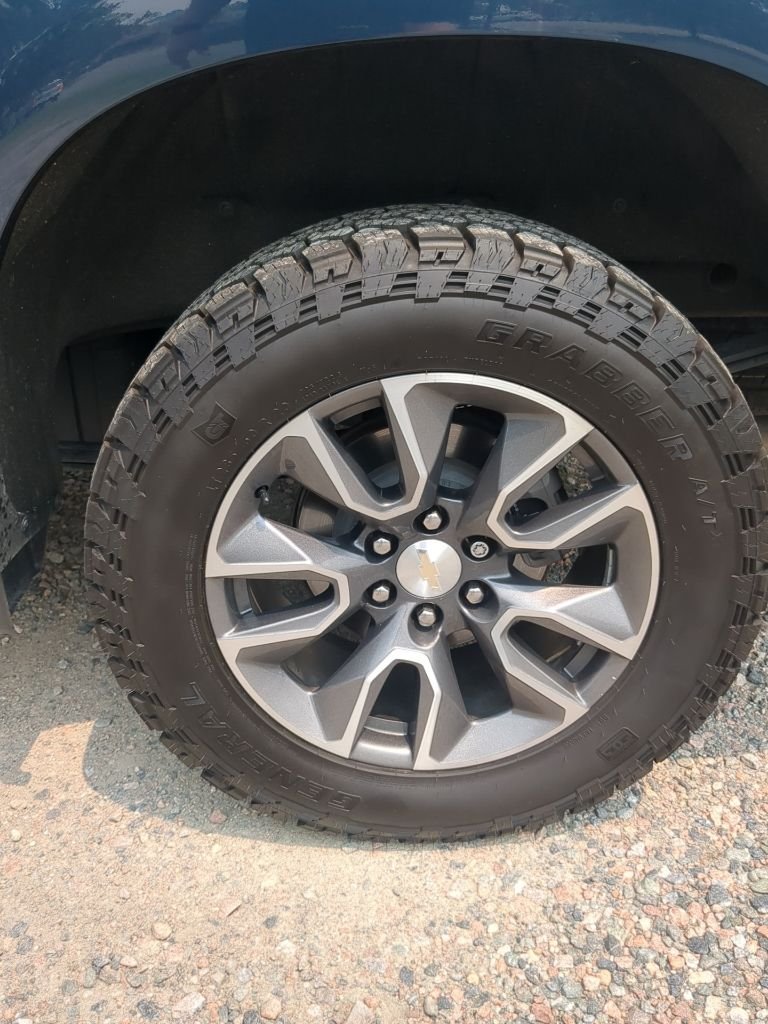 Used 2022 Blue Chevrolet LT image 11