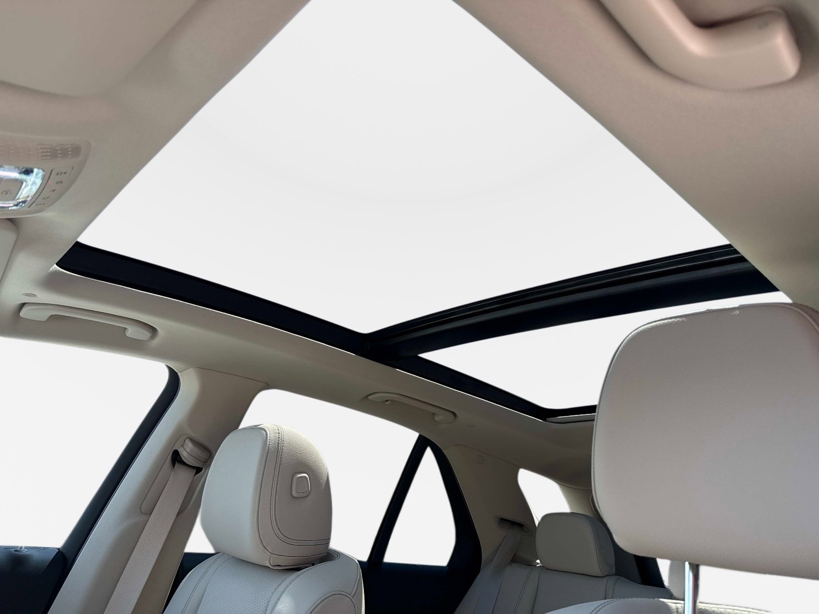 New 2026 Polar White Mercedes-Benz 350 4MATIC® SUV image 23
