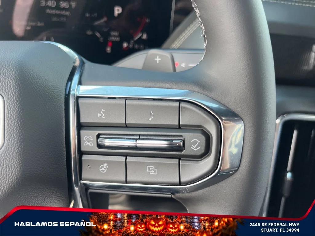 New 2026 Onyx Black GMC Elevation image 19