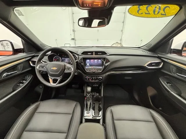 Used 2023 Vivid Orange Metallic Chevrolet ACTIV image 3