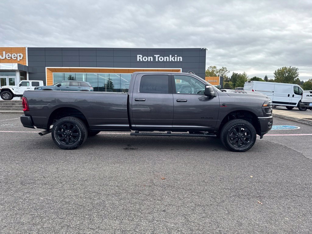 Used 2026 Granite Crystal Metallic Clearcoat Ram Laramie image 9