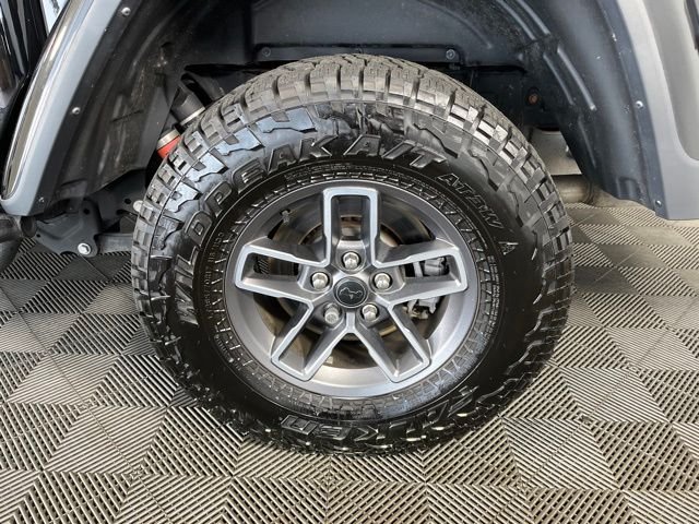 Used 2024 Black Jeep Mojave image 9
