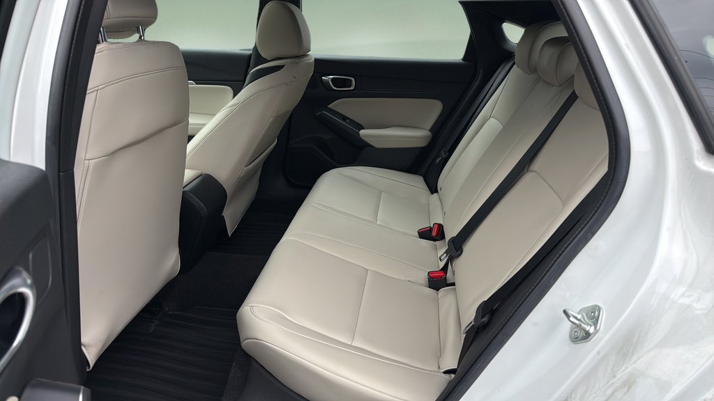 Used 2023 Platinum White Acura w/A-Spec Package image 22