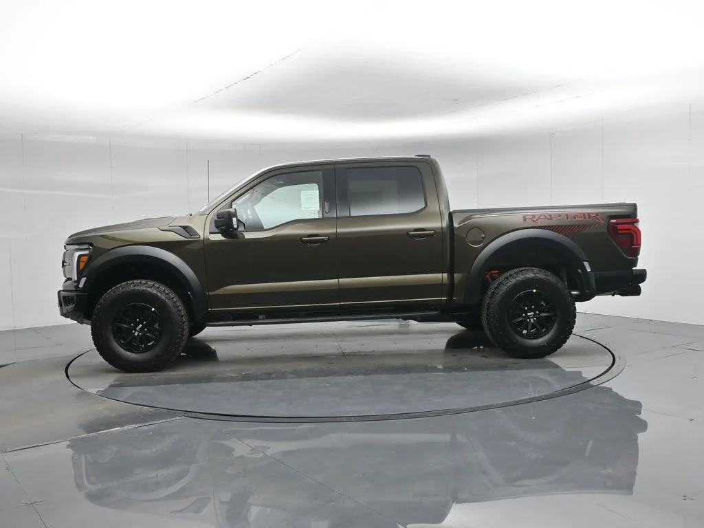 New 2026 Shelter Green Ford Raptor image 31