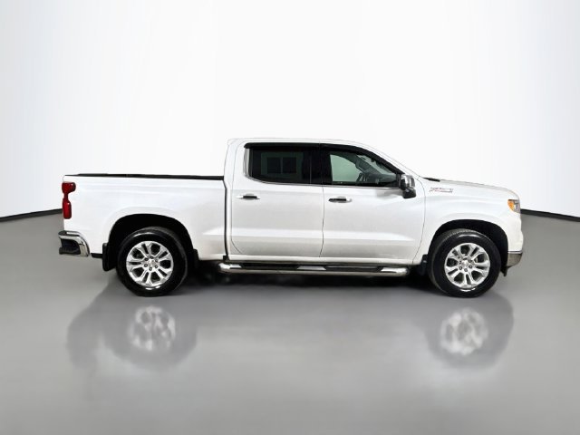 Used 2022 IRIDESCENT PEARL TRICOAT Chevrolet LTZ image 14