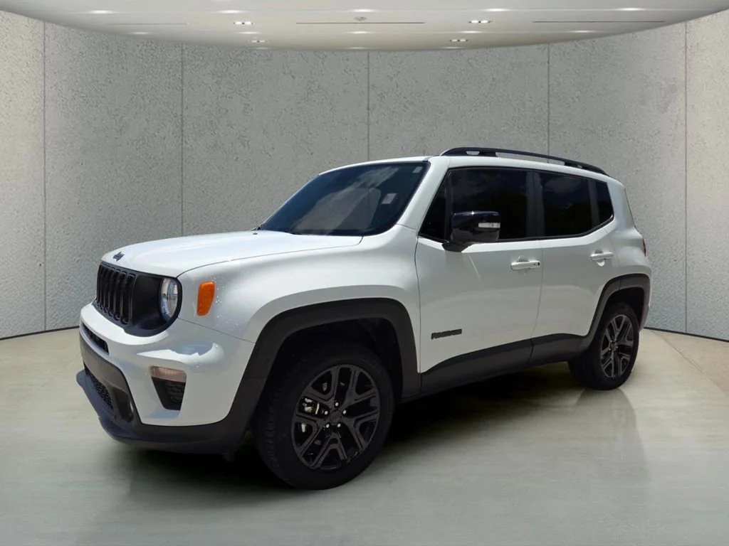 Certified Used 2023 Alpine White Clearcoat Jeep Altitude image 7