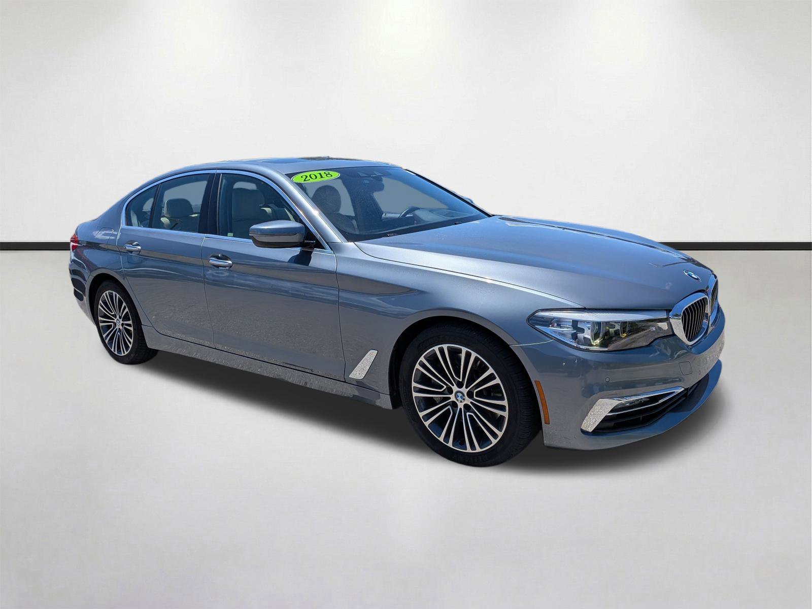 2018 BMW 5 Series 530i Sedan's photo