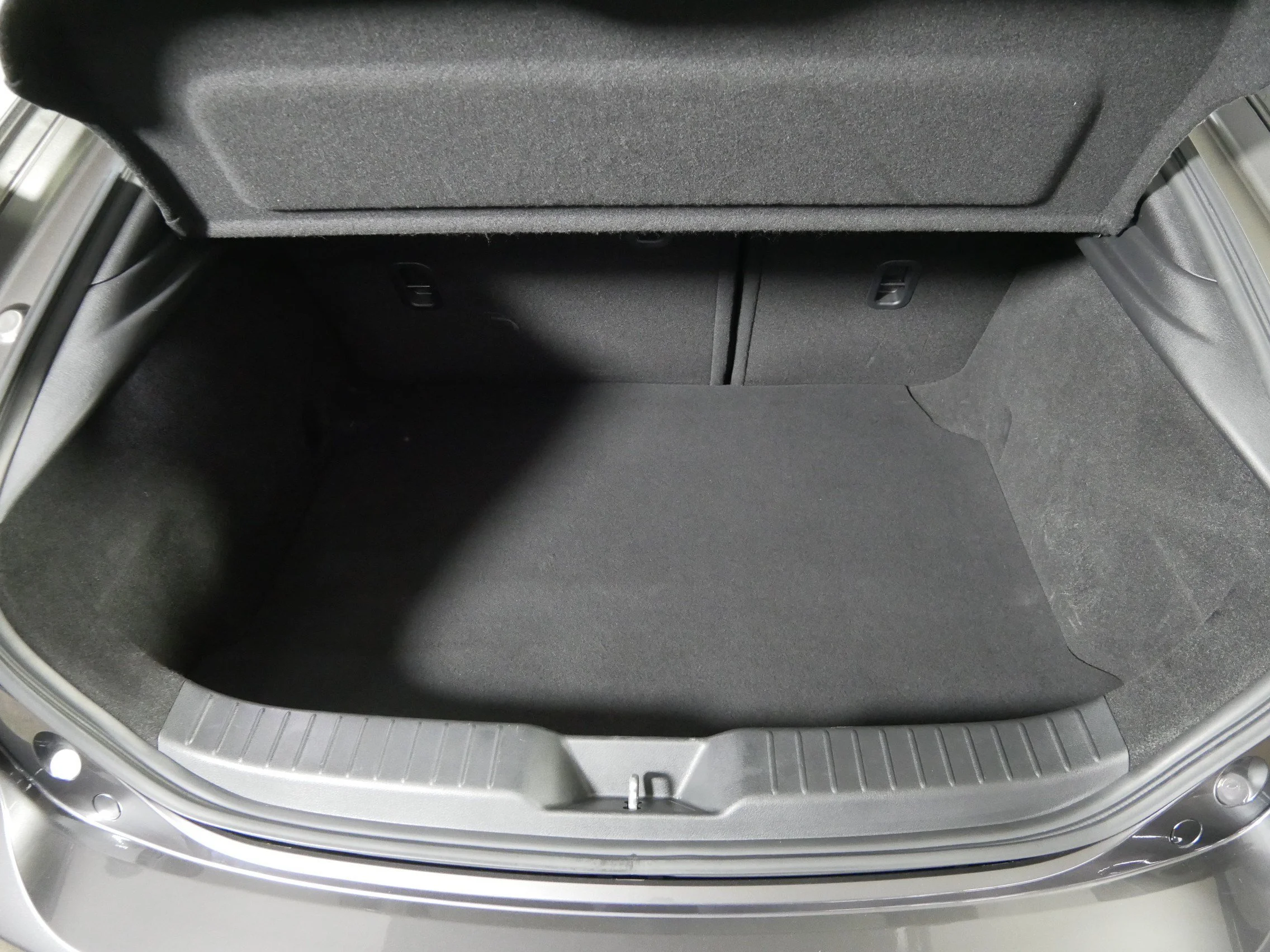 Used 2019 Machine Gray Metallic Mazda  image 18