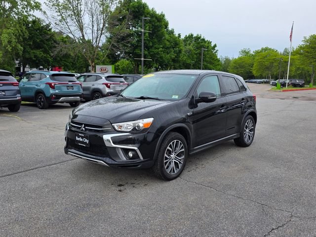 Used 2019 Black Mitsubishi 2.0 SE image 4