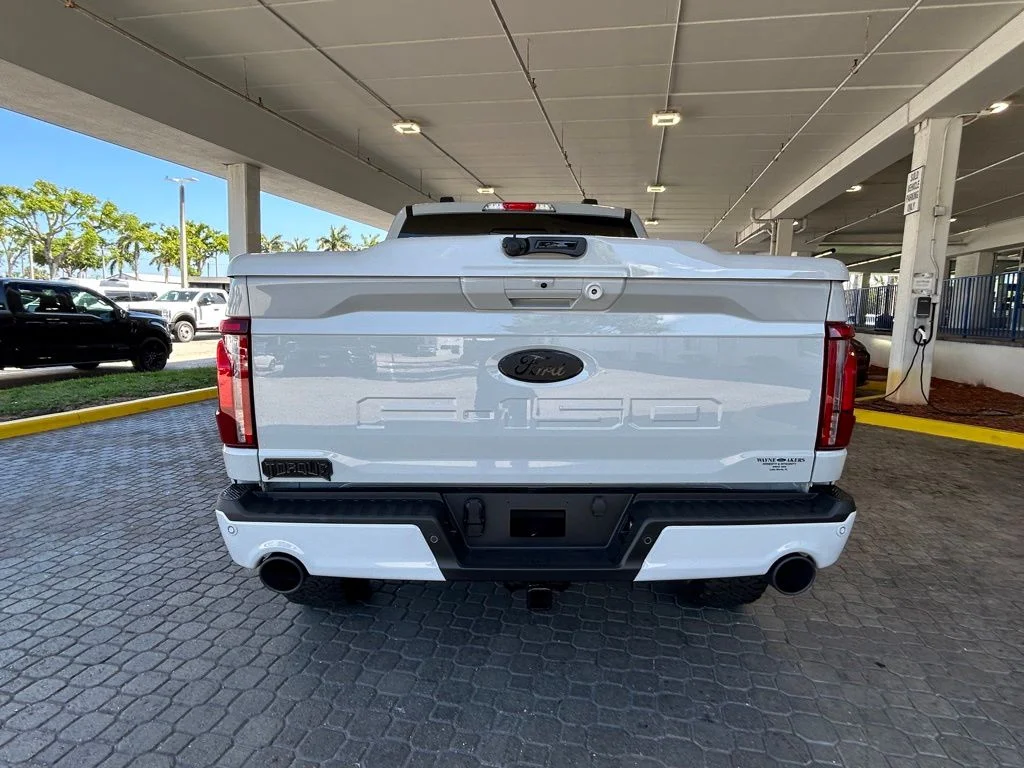 New 2026 Avalanche Ford Lariat image 5