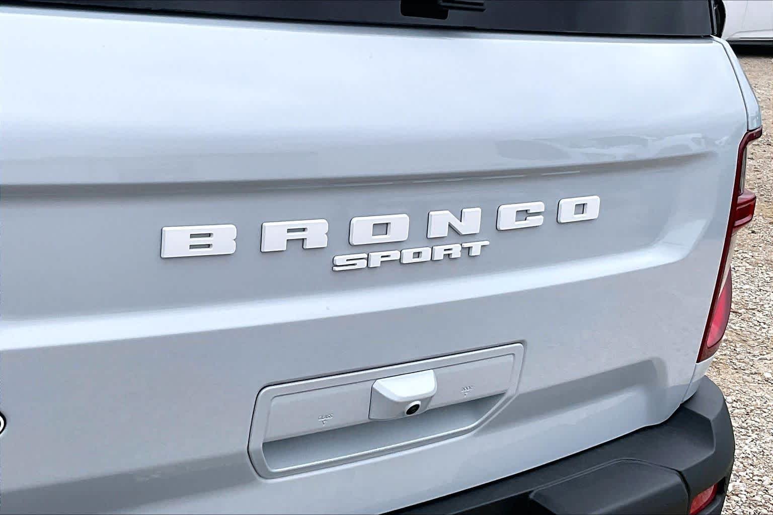 New 2026 Space White Metallic Ford Outer Banks® image 14