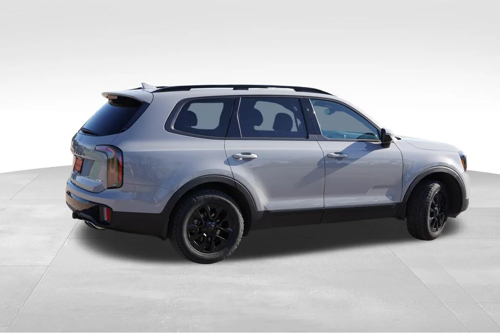 Used 2025 Wolf Gray Kia SX-Prestige X-Pro image 4