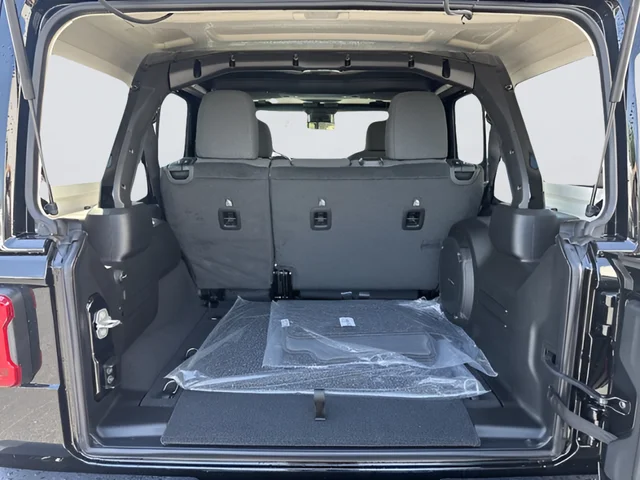 New 2026 Black Clear-Coat Exterior Paint Jeep 85th Anniversary Edition image 20