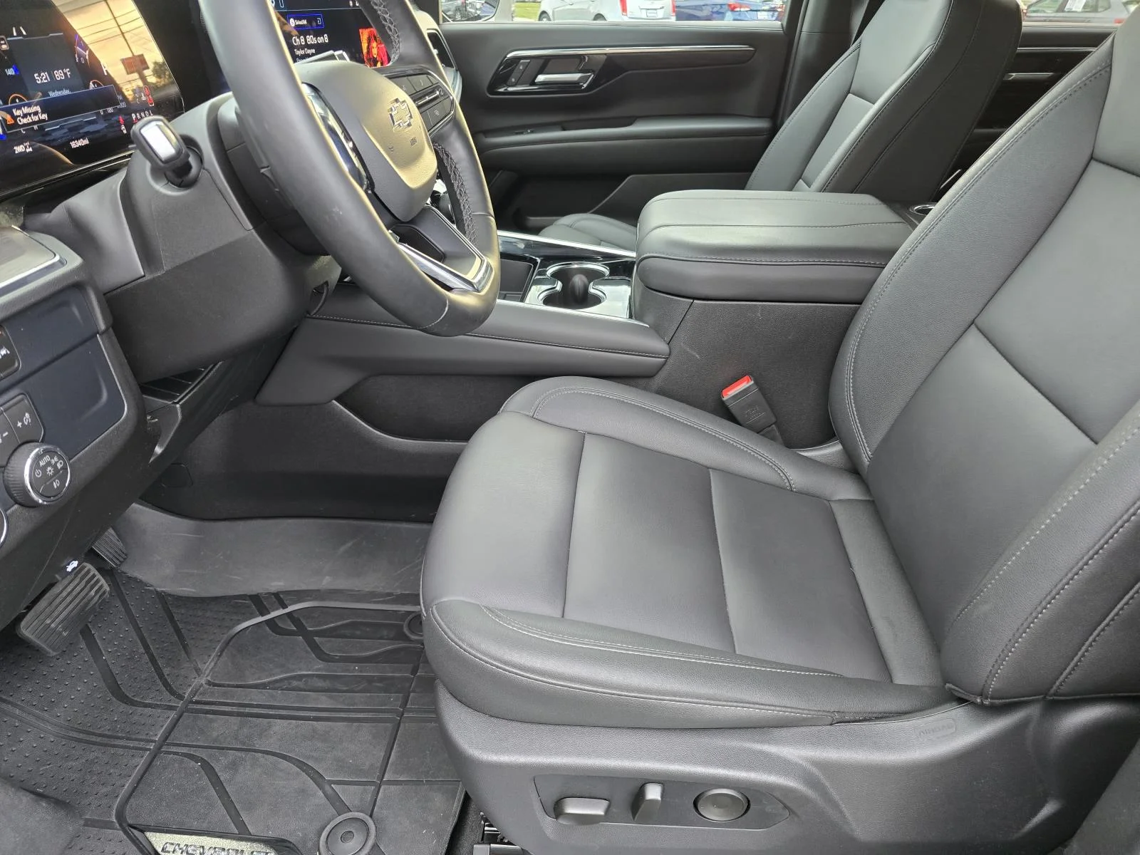 Used 2026 Black Chevrolet Z71 image 9