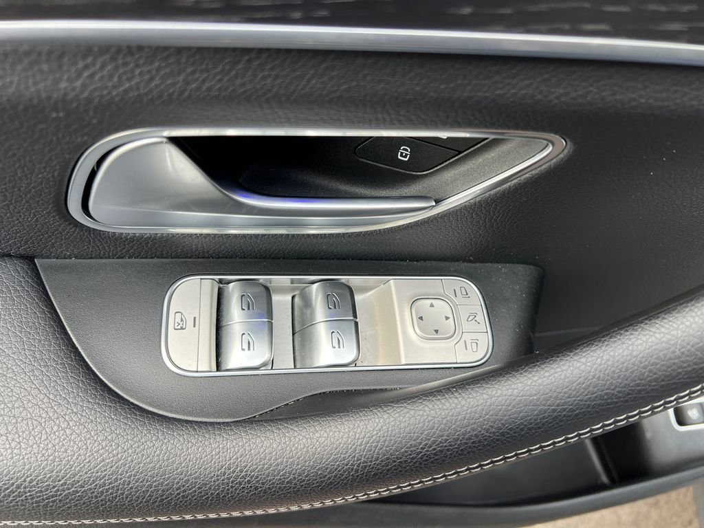 Certified Used 2024  Mercedes-Benz GLE 350 image 11