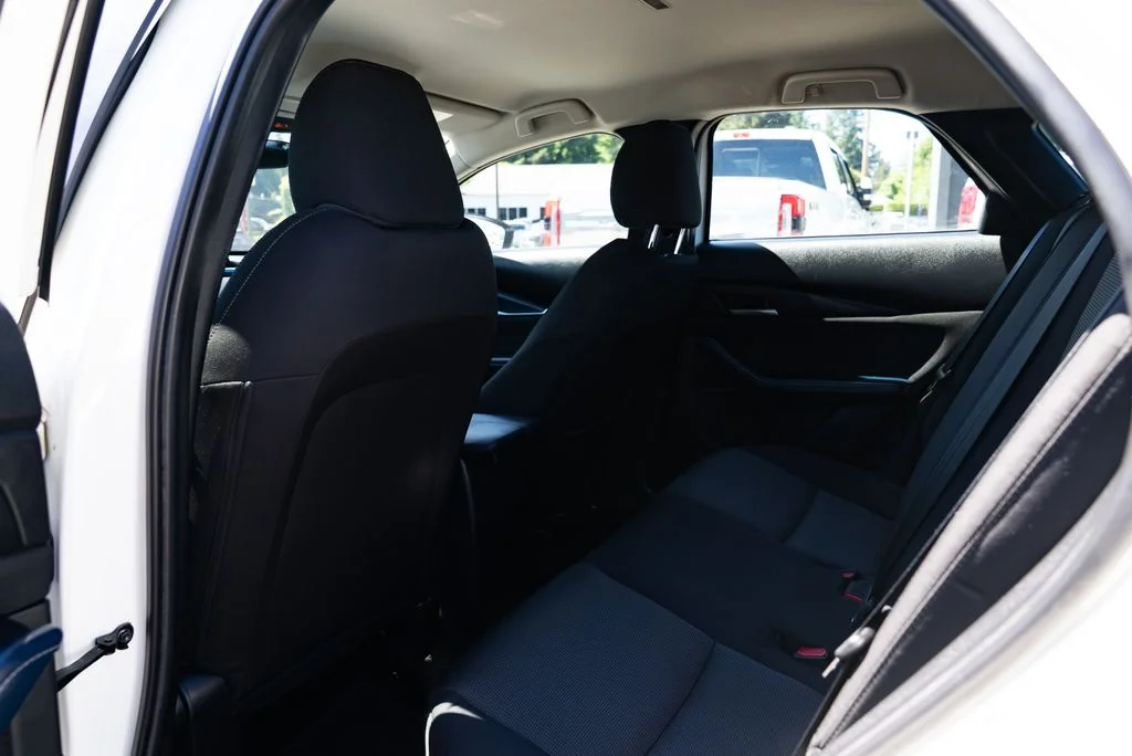 Used 2021 White Mazda 2.5 S image 21