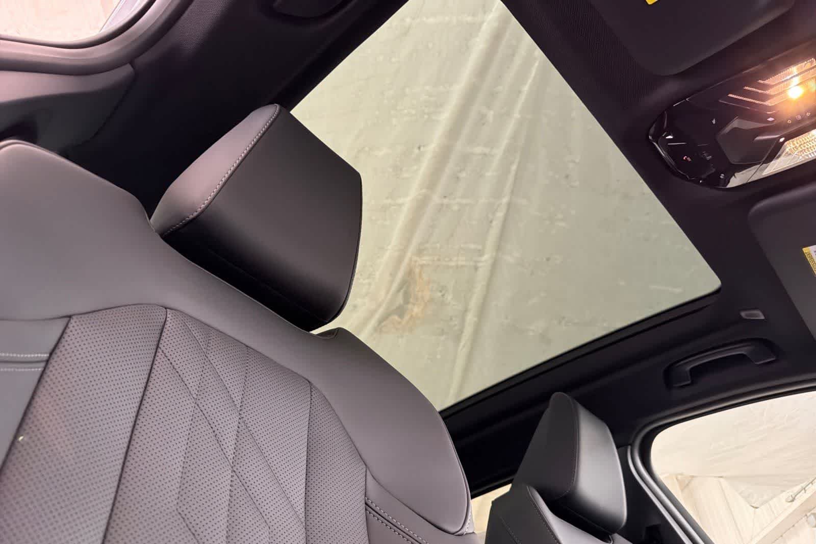 New 2026 Skyscraper Grey Metallic BMW 30 xDrive image 17