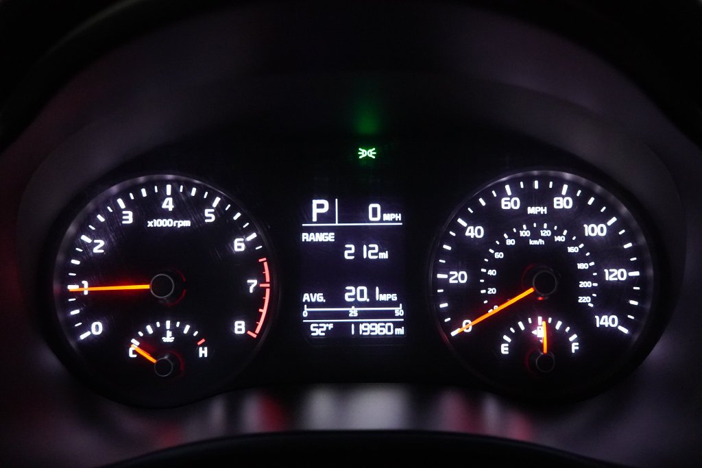 Certified Used 2018 Silky Silver Kia LX image 27