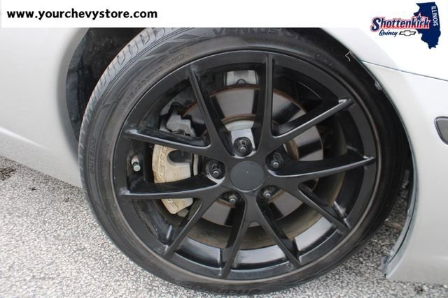 Used 2005 Machine Silver Metallic Chevrolet BASE image 7