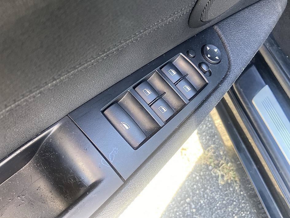 Used 2013 Black Sapphire Metallic BMW sDrive35is image 10
