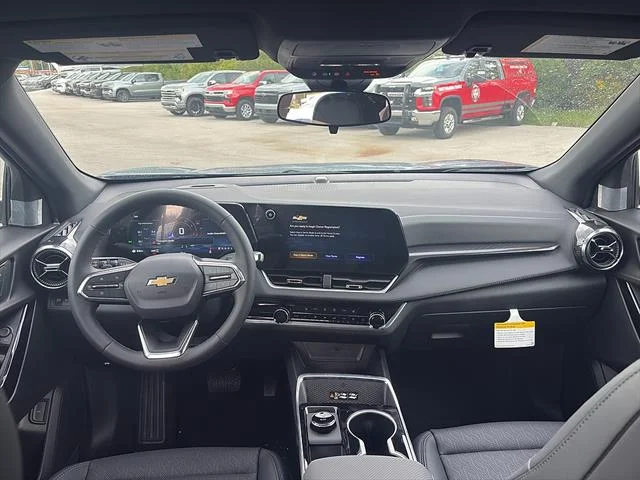 2027 Chevrolet Equinox LT - Photo 10