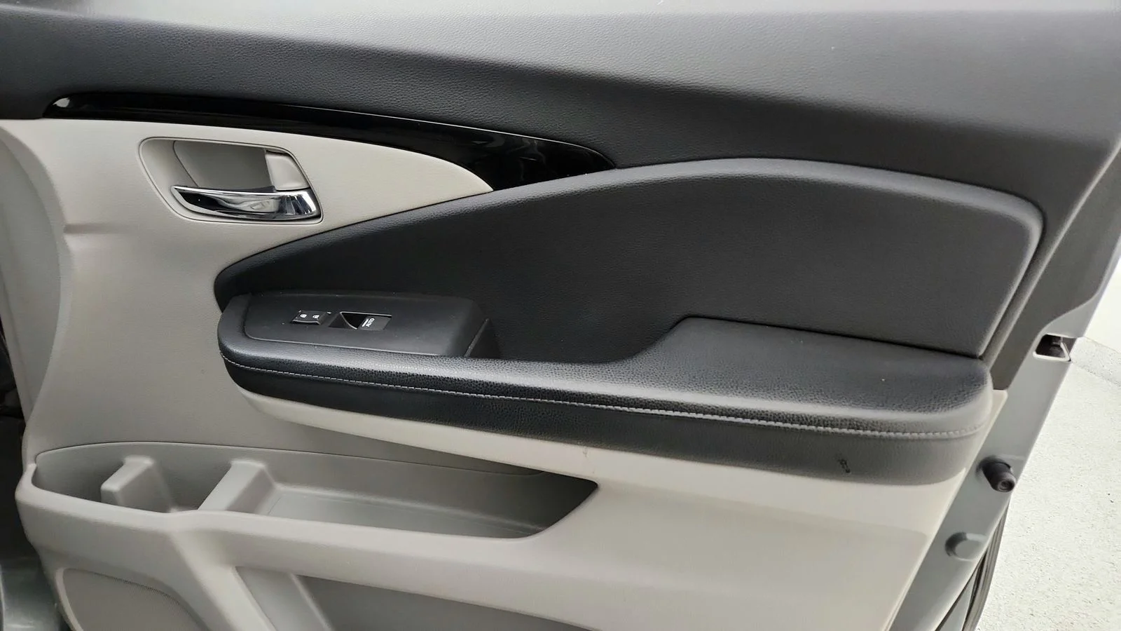 Used 2019 Silver Honda RTL-E image 43