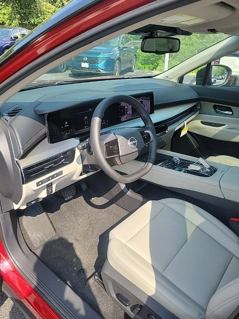 Used 2025 Red Nissan SL image 26
