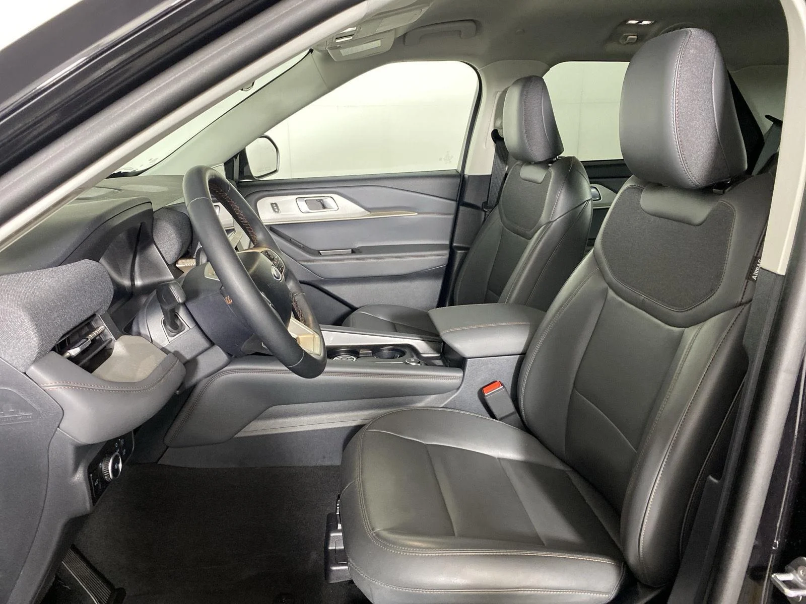 Used 2026 Agate Black Ford Active image 10