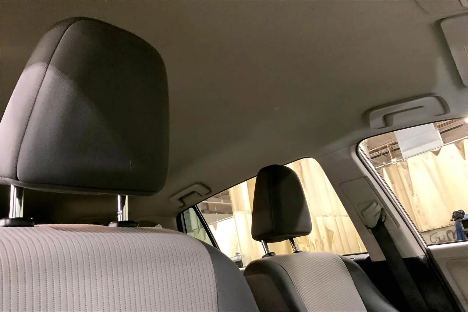 Used 2013 Classic Silver Metallic Toyota LE image 14