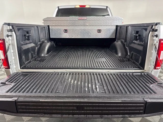 Used 2019 Silver Ford XLT image 19