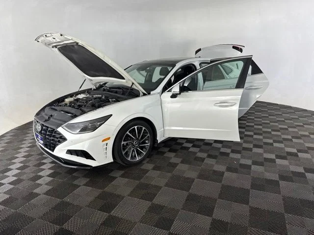 Used 2022 Gray Hyundai Limited image 10