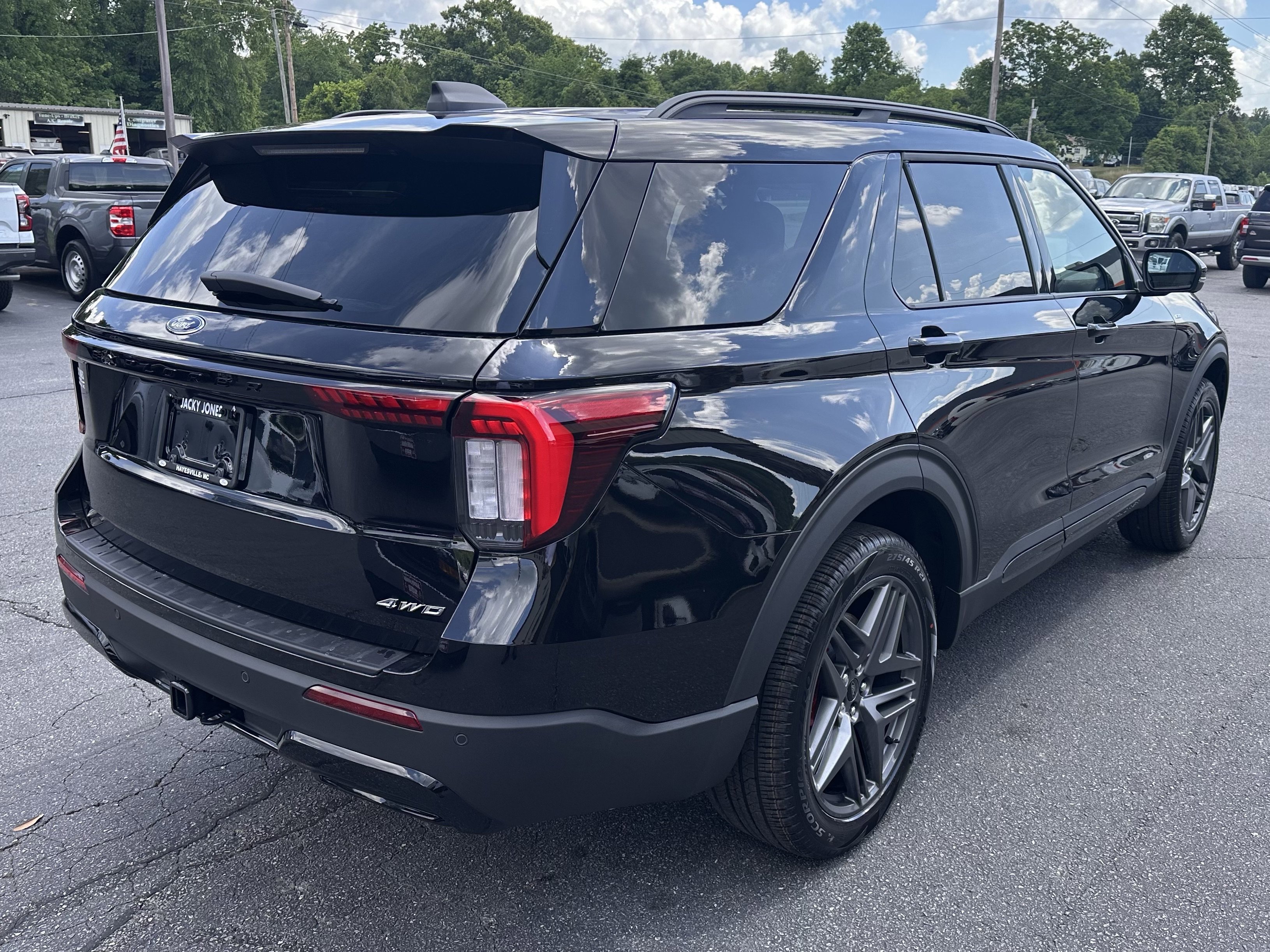 New 2026 Agate Black Metallic Ford ST-Line image 6