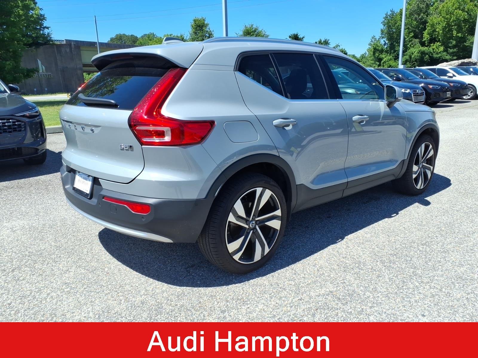Used 2024 Vapor Grey Metallic Volvo Ultimate Bright Theme image 6
