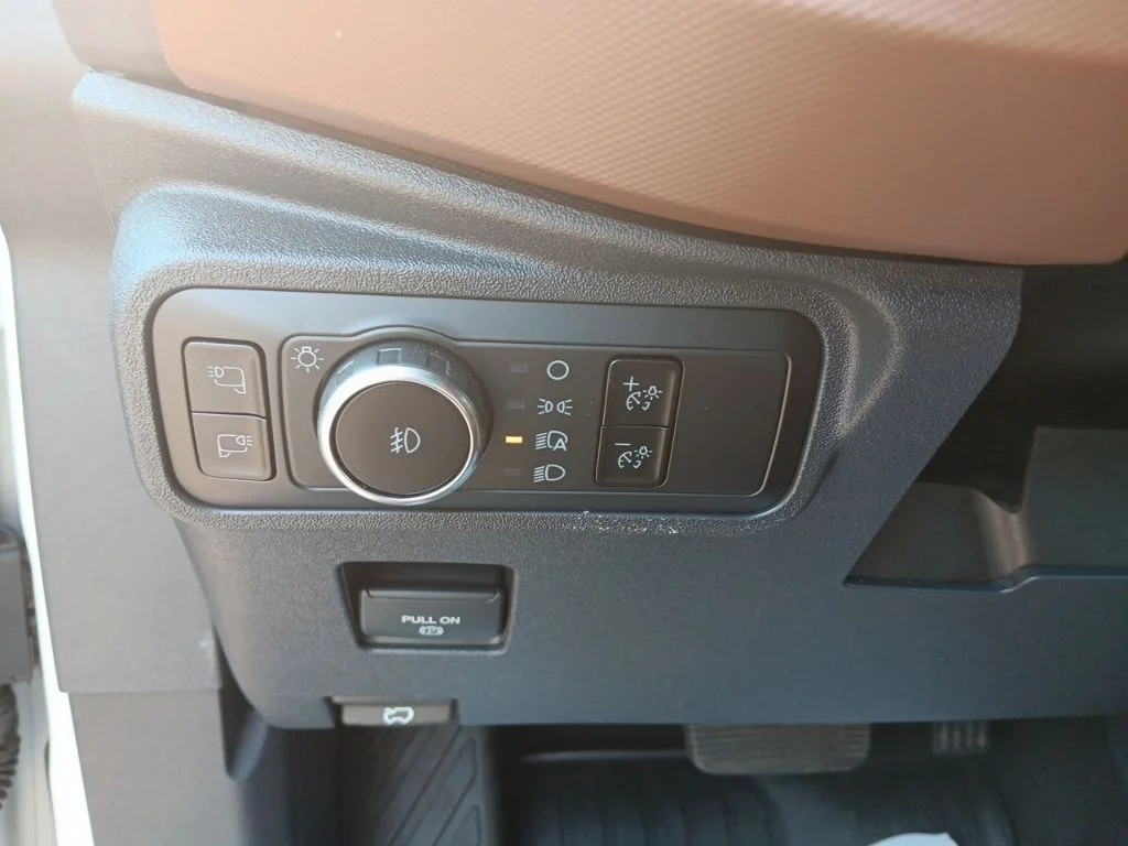 Used 2024 Oxford White Ford Outer Banks image 18