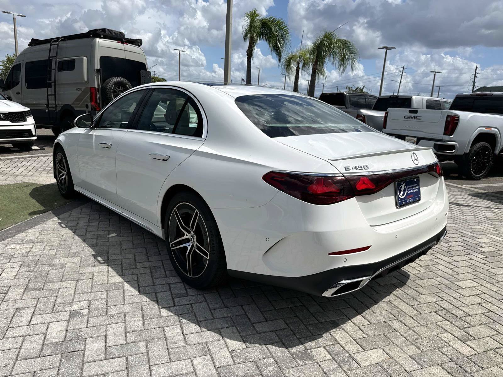 New 2027 Polar White Mercedes-Benz E 450 4MATIC® Sedan image 4