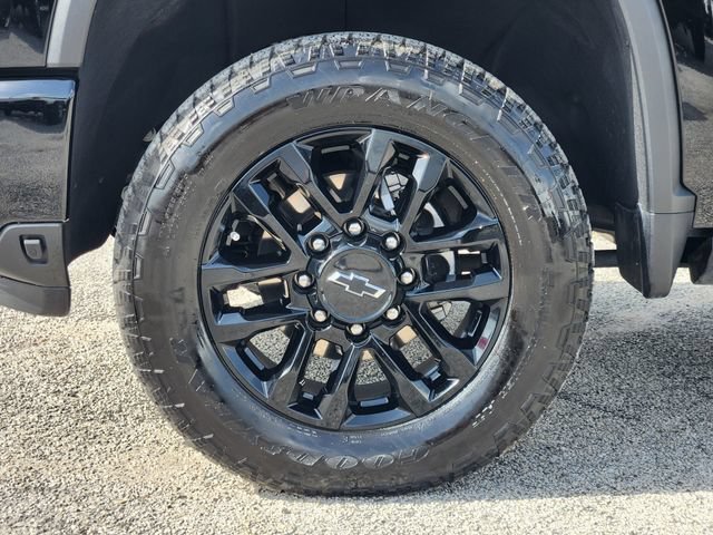 Used 2025 Black Chevrolet LTZ image 10
