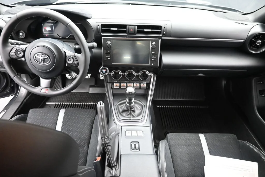 Used 2025  Toyota Premium image 14