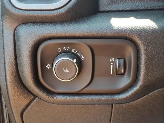 Used 2023  Ram Tradesman image 13
