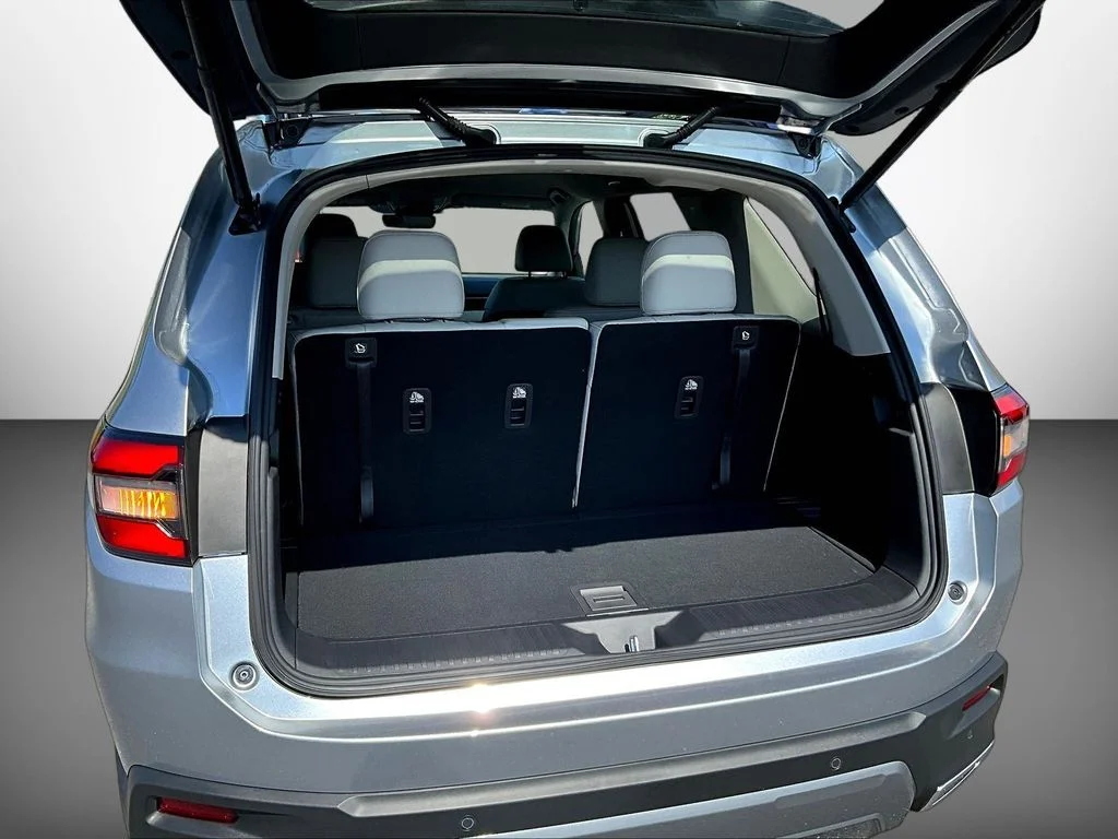 New 2026 Solar Silver Metallic Honda AWD EX-L image 7