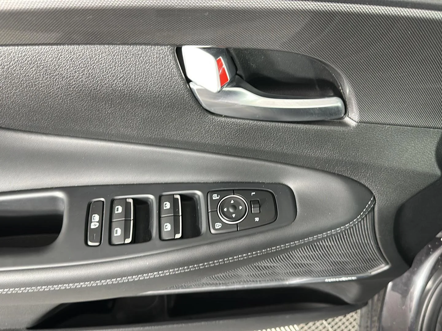 Used 2022 Portofino Gray Hyundai SEL image 16