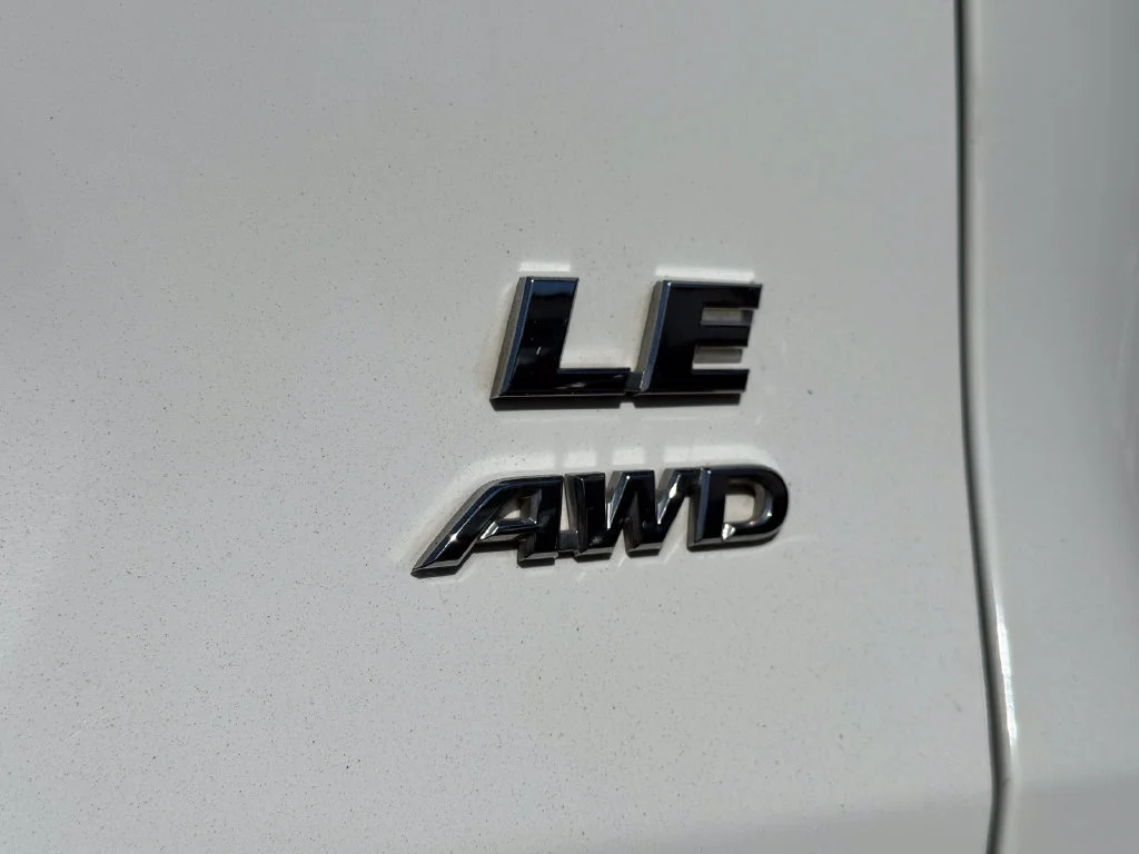 Used 2025  Toyota LE image 11
