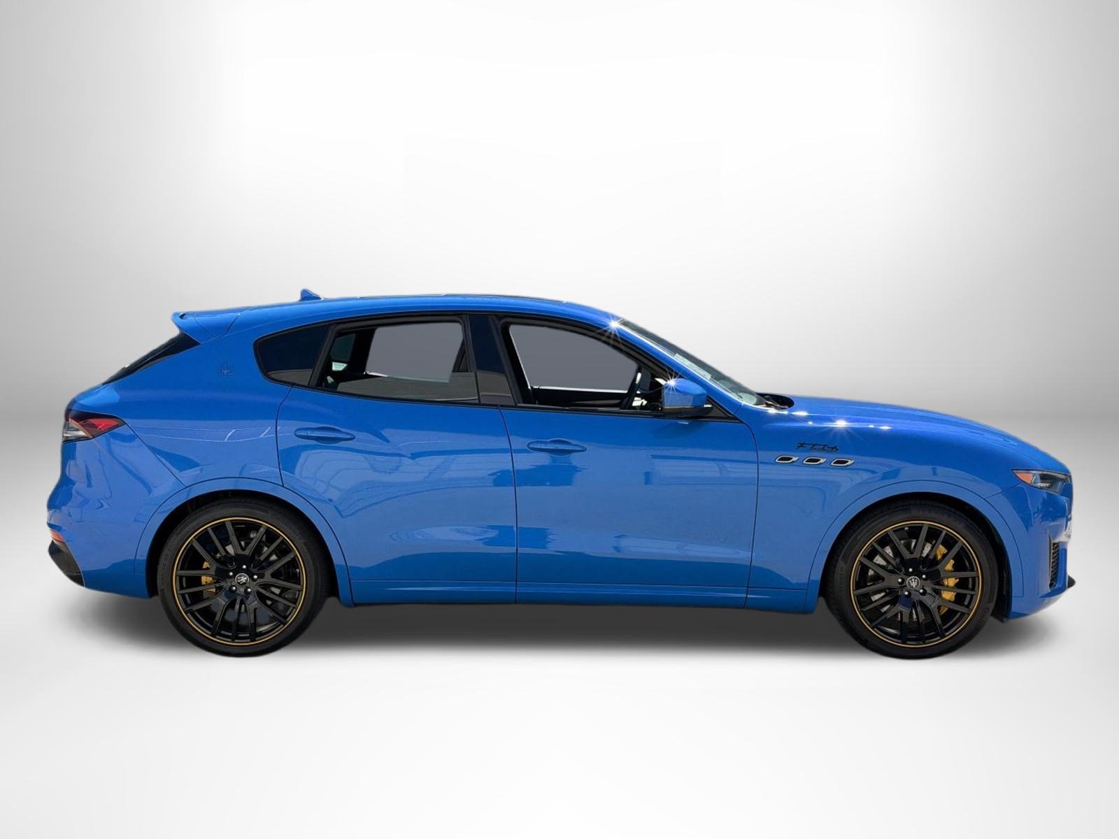 Used 2022 Blue Maserati Tributo image 2