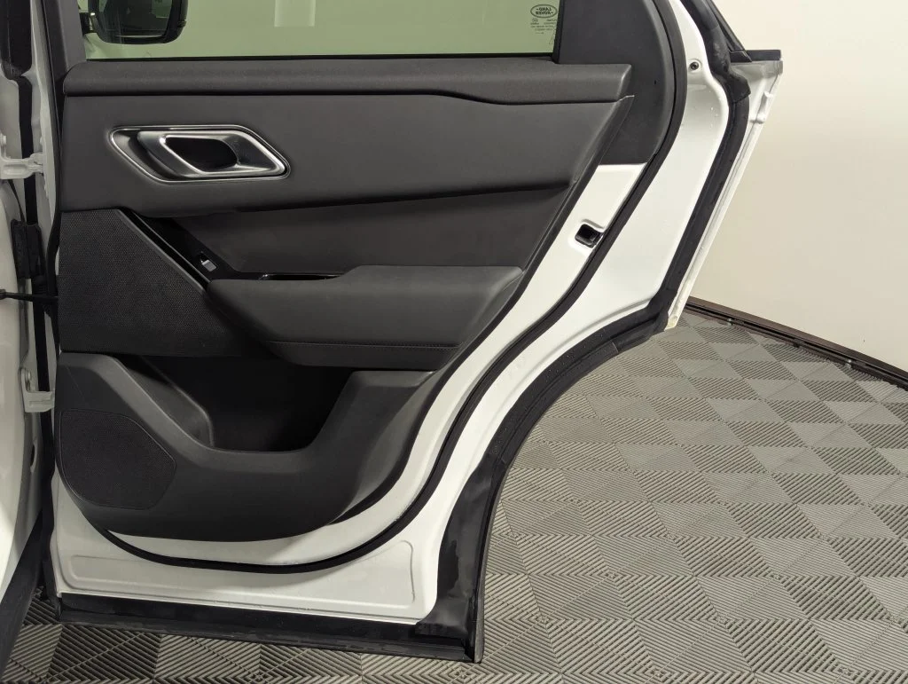 Certified Used 2025 White Land Rover Dynamic SE image 53