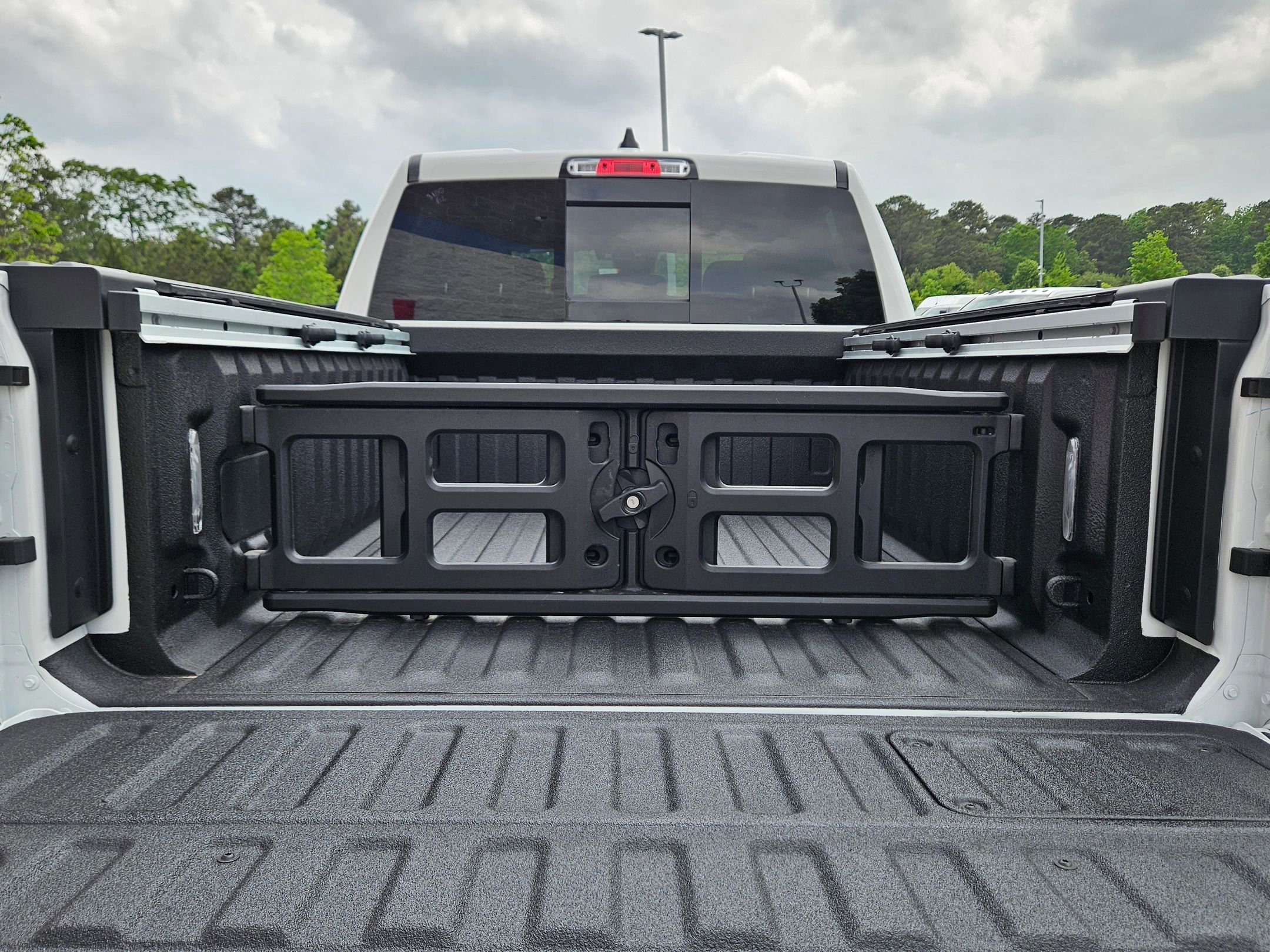 New 2026 Bright White Clear-Coat Exterior Paint RAM Laramie image 25
