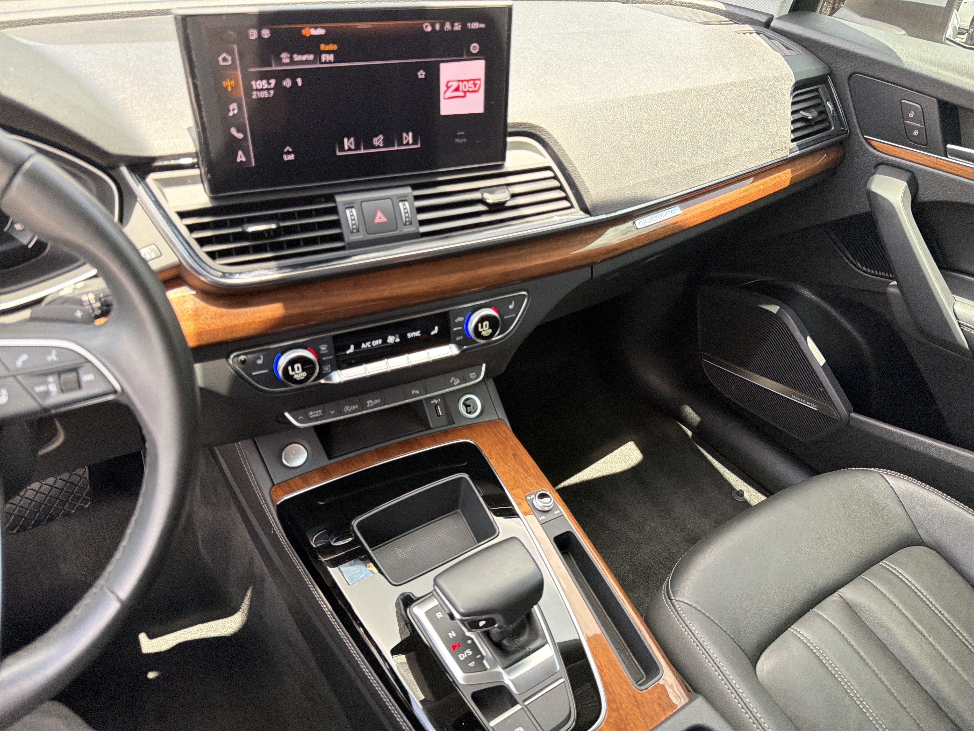 Used 2022 Florett Silver Metallic Audi S line Premium Plus image 33